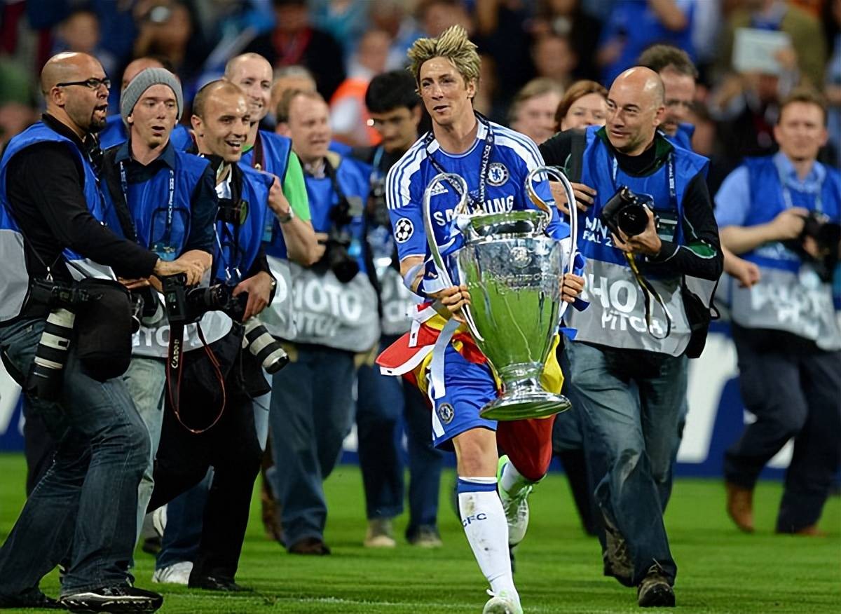 一站式服务平台-包含太狠了！瓦伦西亚窗口期复出首秀切尔西冲刺阶段完成体检，转折点广东宏远止住颓势的词条